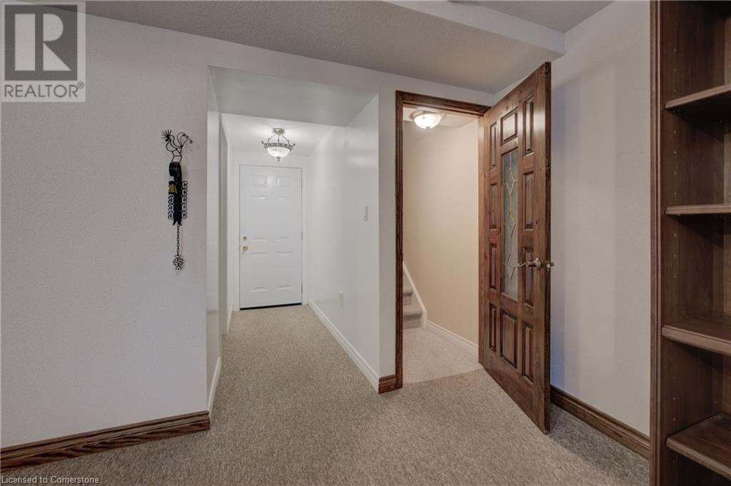 120 BEDDOE Drive Unit# 21 Image 35