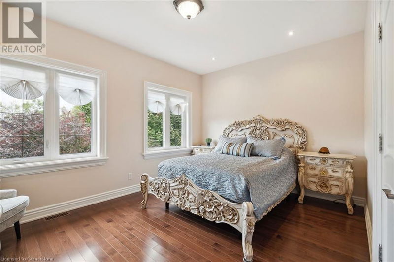 763 THIRD Avenue  Georgina, L0E1S0 | Image 26