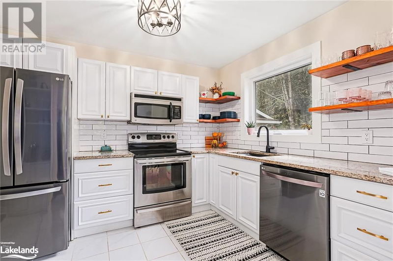 89 DILLON Drive  Collingwood, L9Y4S4 | Image 11