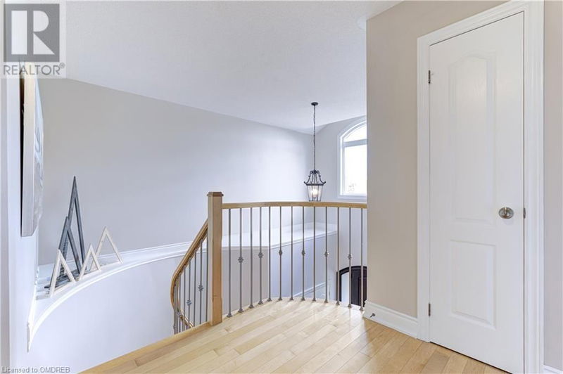 3410 ROBIN HILL Circle  Oakville, L6L6X2 | Image 24