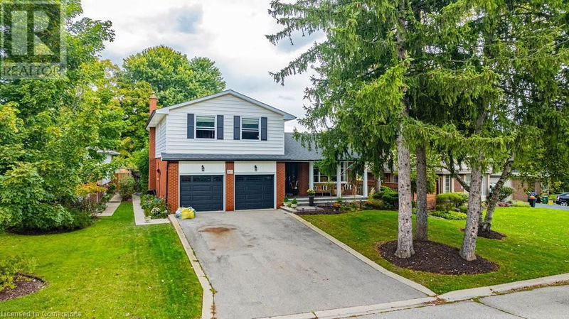 90 ROBINHOOD Drive  Dundas, L9H4G4 | Image 1