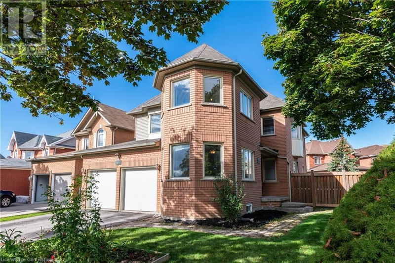 139 SHADY PINE Circle  Brampton, L6R1N6 | Image 1