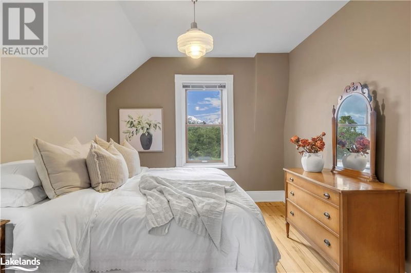 190 OLD LAKESHORE ROAD Road  The Blue Mountains, N0H1J0 | Image 39