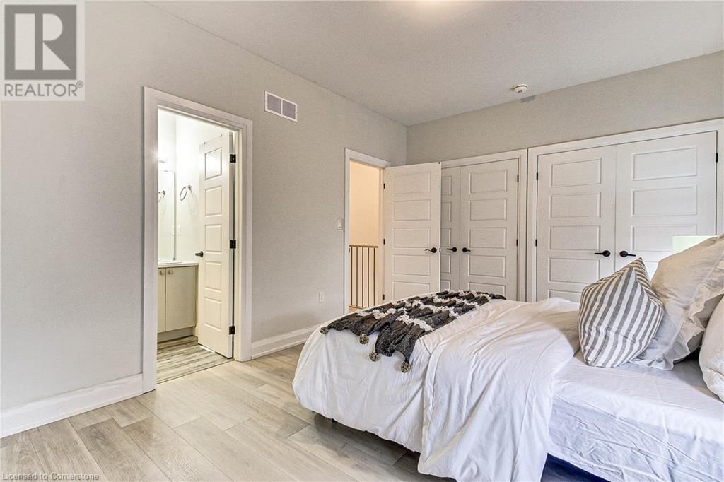 360 QUARTER TOWNLINE Road Unit# 304 Image 24