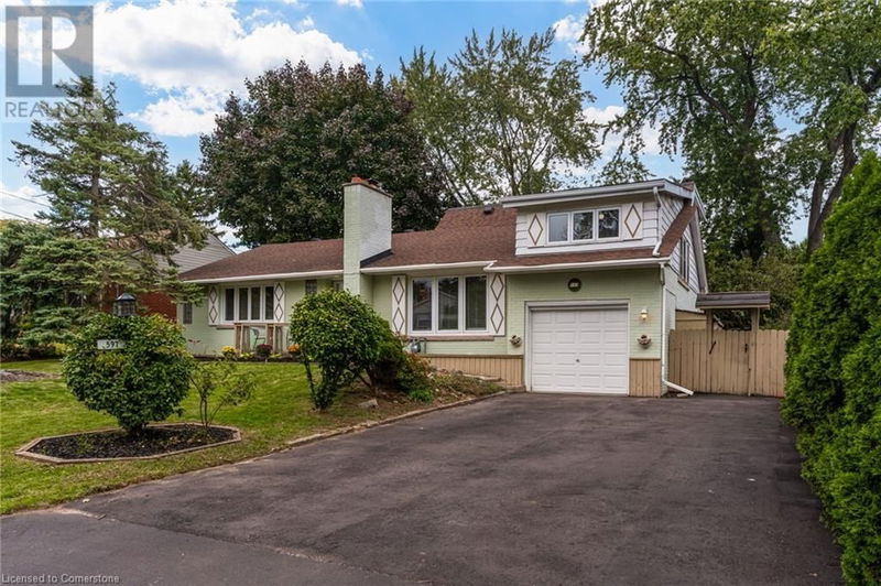 597 VANDERBURGH Drive  Burlington, L7T3W3 | Image 2