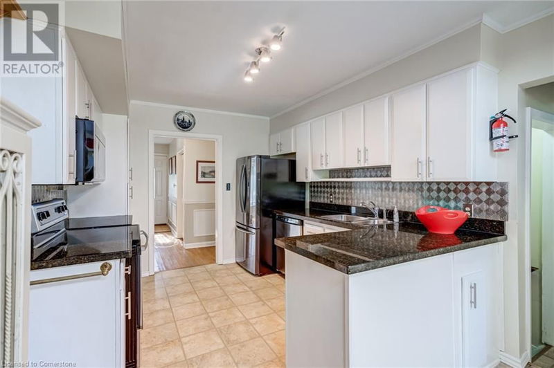 597 VANDERBURGH Drive  Burlington, L7T3W3 | Image 6