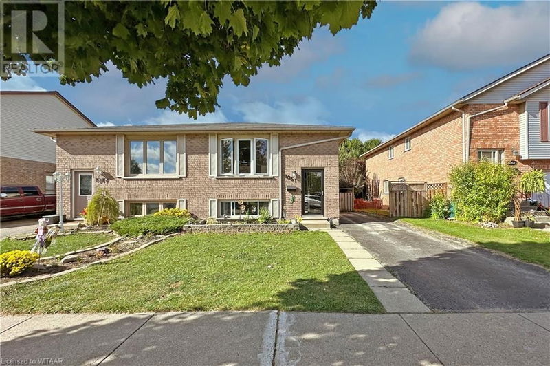 1051 PEARSON Drive  Woodstock, N4S8V1 | Image 2