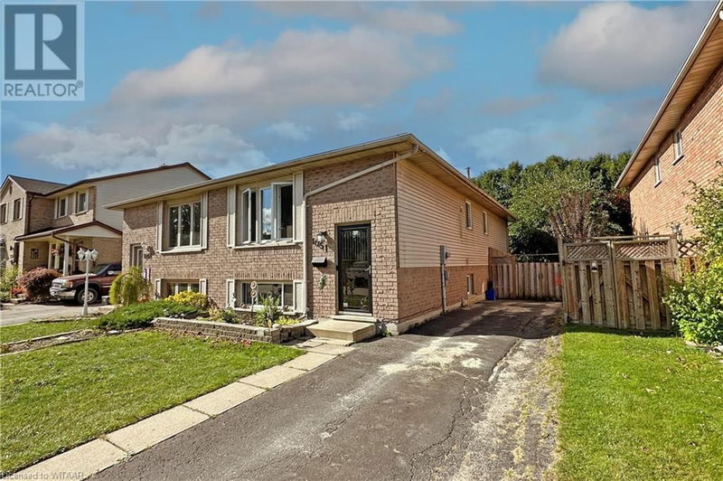 1051 PEARSON Drive  Woodstock, N4S8V1 | Image 3