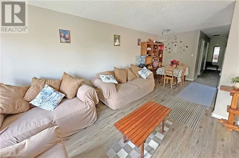 1051 PEARSON Drive  Woodstock, N4S8V1 | Image 7