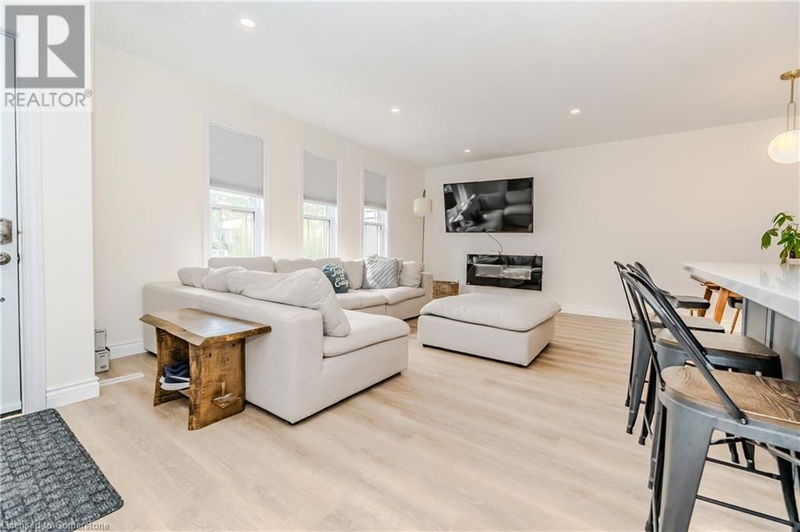 48 TEMPLAR Court  Cambridge, N1S4H1 | Image 3