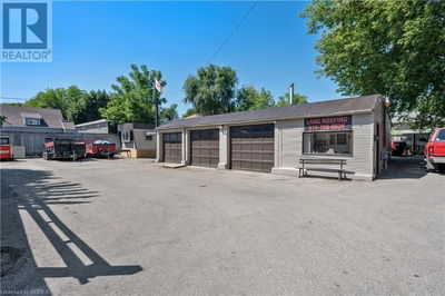 83 WALNUT Street  Brantford, N3T1H3 | Image 1