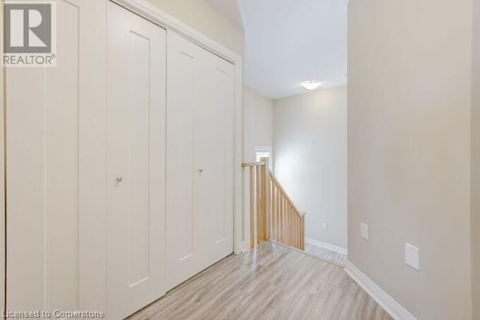 114 LAGUNA VILLAGE Crescent  Hamilton, L5B4B1 | Image 24