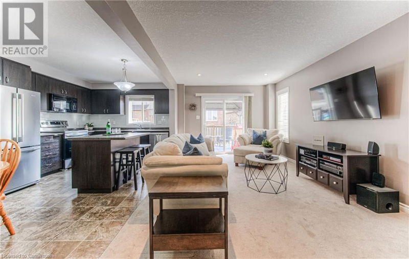 15 CAPTAIN MCCALLUM Drive  New Hamburg, N3A0B6 | Image 11