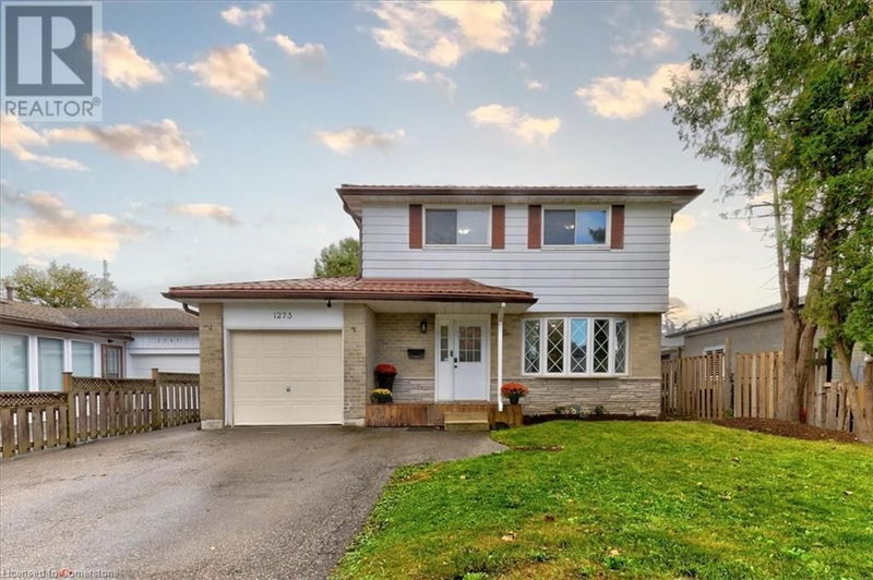 1273 MICHAEL Crescent  Cambridge, N3H2R1 | Image 1