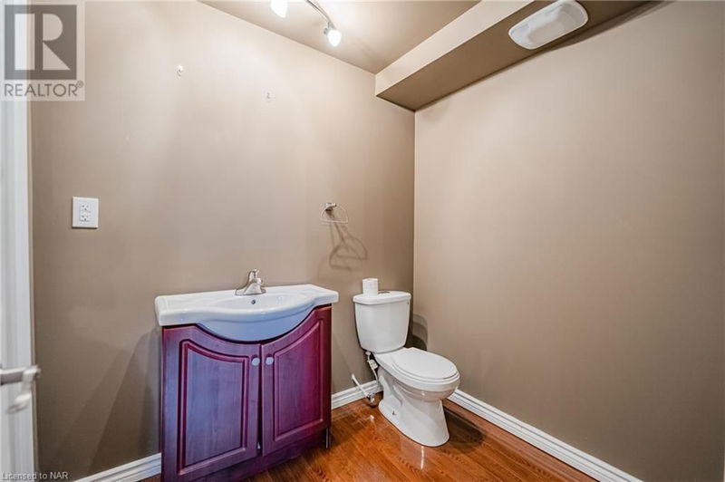 76 AARON Trail  Welland, L3B6G4 | Image 24