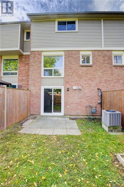 223 PIONEER Drive  Kitchener, N2P1L9 | Image 36