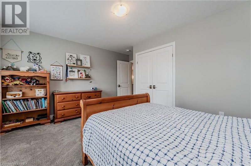 842 ROBERT FERRIE Drive  Kitchener, N2R0B9 | Image 24