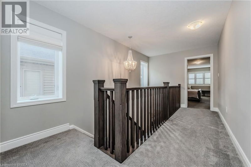 842 ROBERT FERRIE Drive  Kitchener, N2R0B9 | Image 33