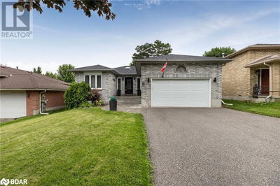 11 MAYFAIR Drive  Barrie, L4N6Y7 | Image 1