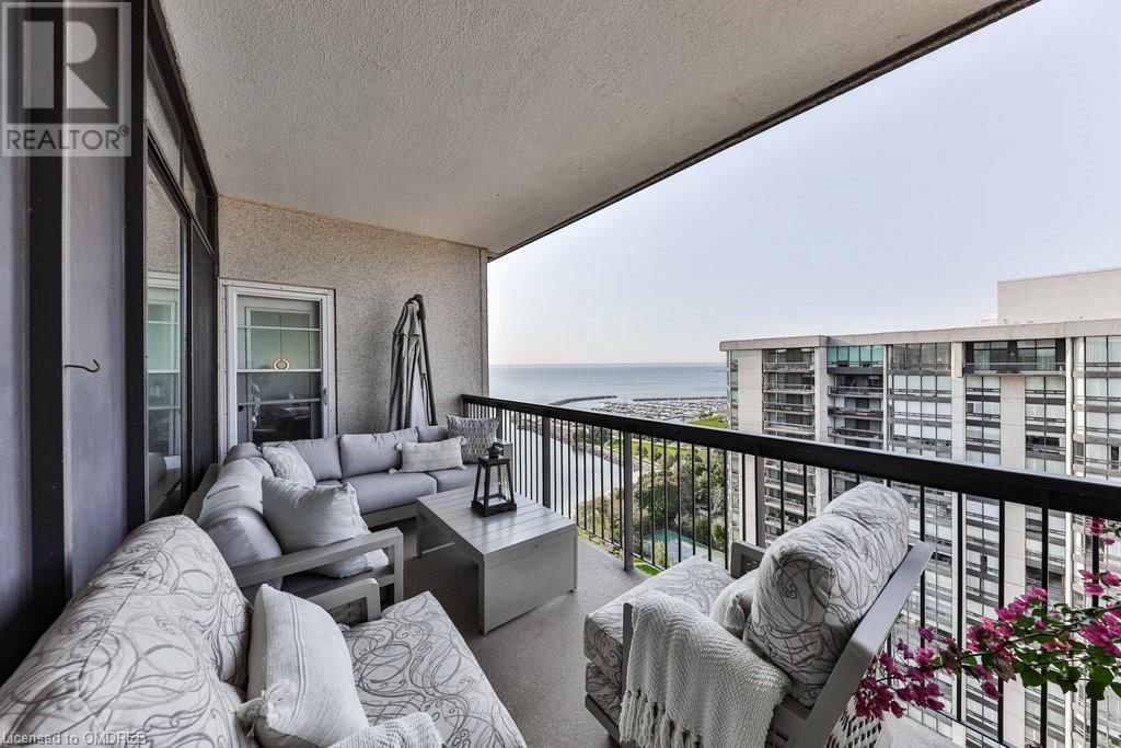 2170 MARINE Drive Unit# PH2 Image 32