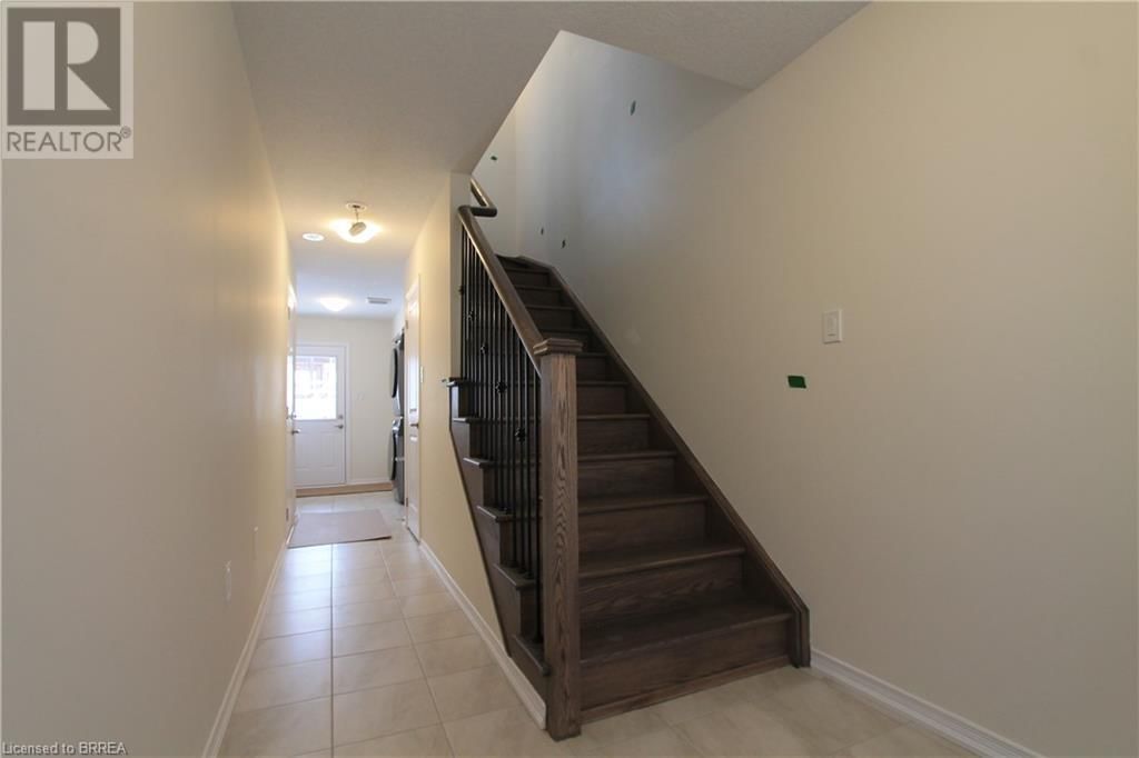 43 HOLDER Drive Image 3