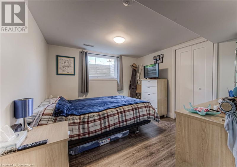 27 WEICHEL Street  Kitchener, N2M2A7 | Image 24