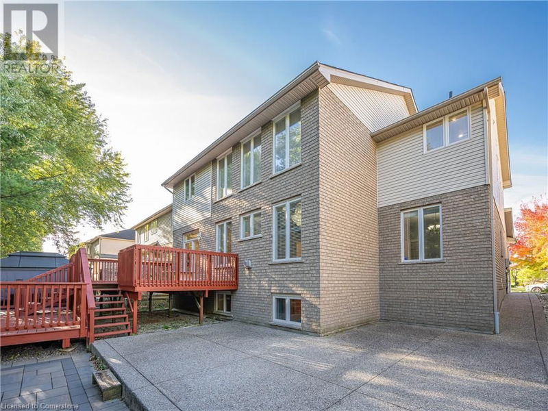 740 CEDAR BEND Drive  Waterloo, N2V2R6 | Image 50