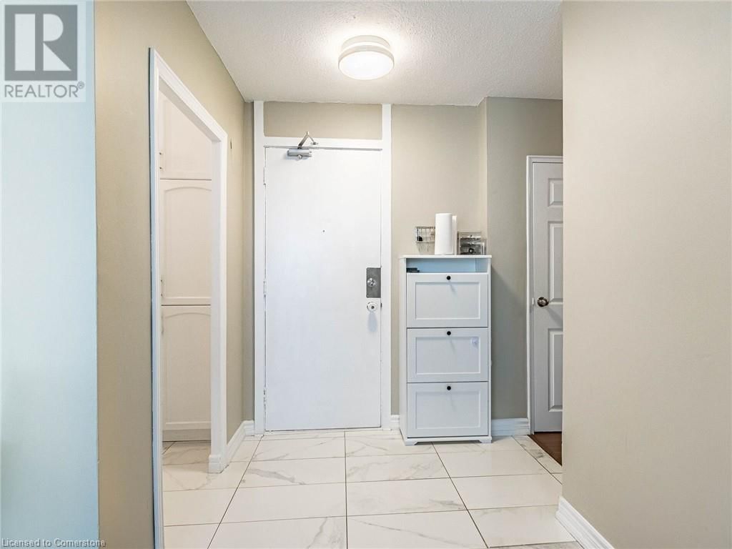 80 GRANDRAVINE Drive Unit# 706 Image 4