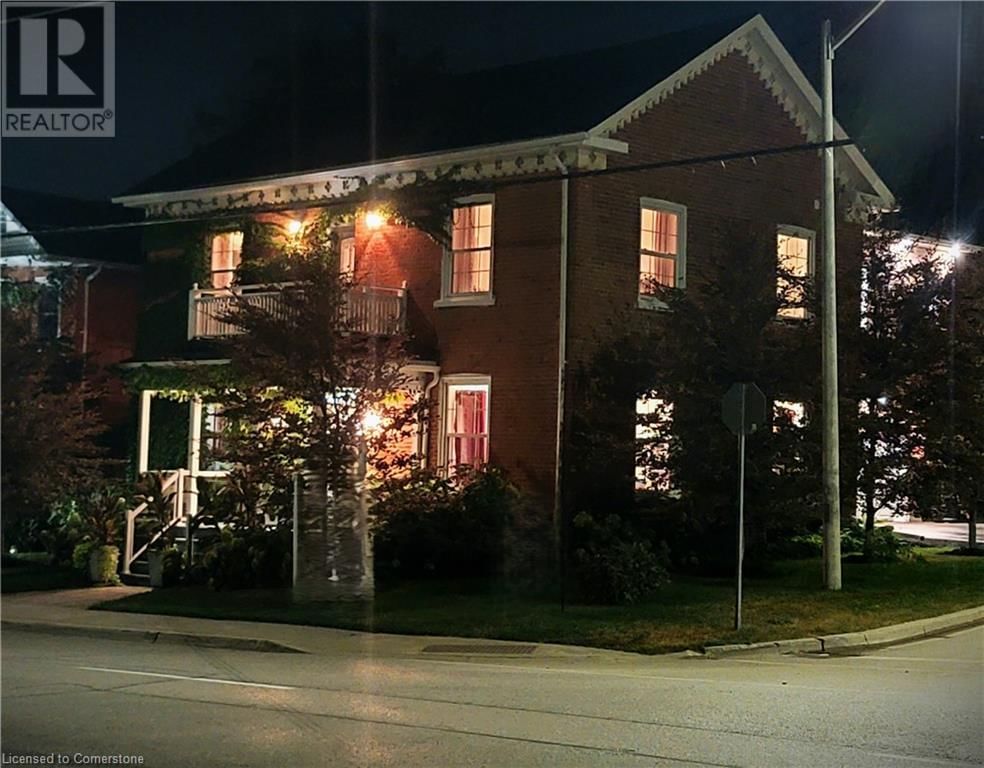 96 BARRIE Street Image 38