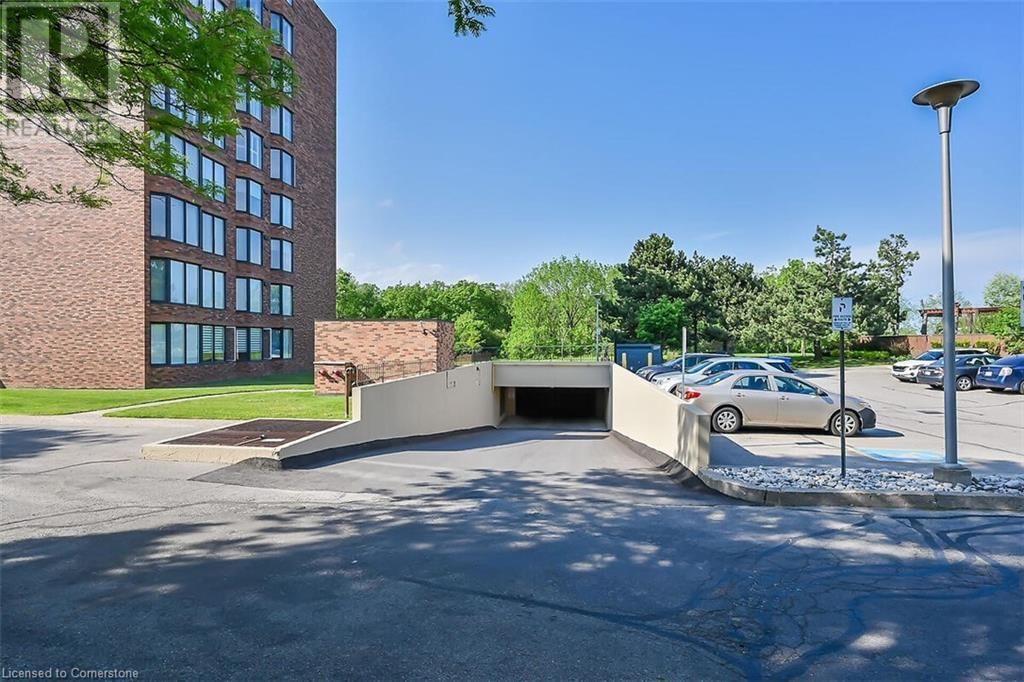 180 LIMERIDGE Road W Unit# 605 Image 40