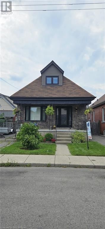 65 TUXEDO Avenue N Image 1