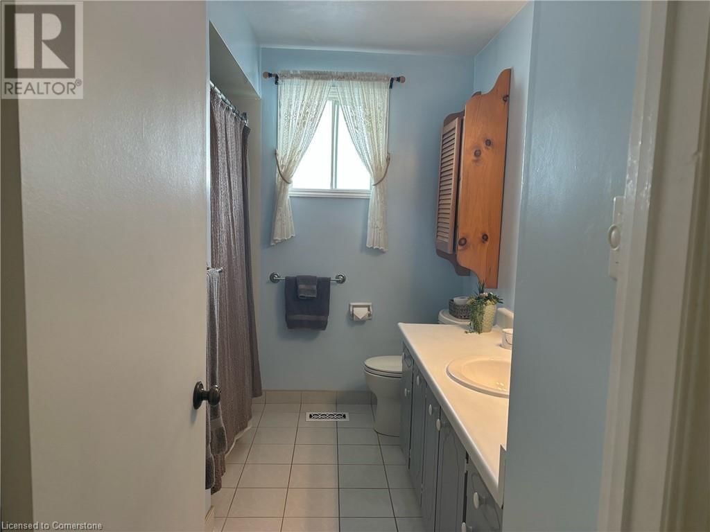 2351 GILLINGHAM Drive Image 4