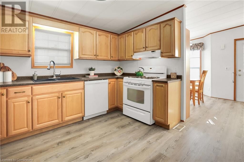 3033 TOWNLINE Road Unit# 220 Image 9