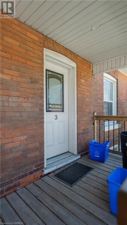 224 COLBORNE Street W Image 23