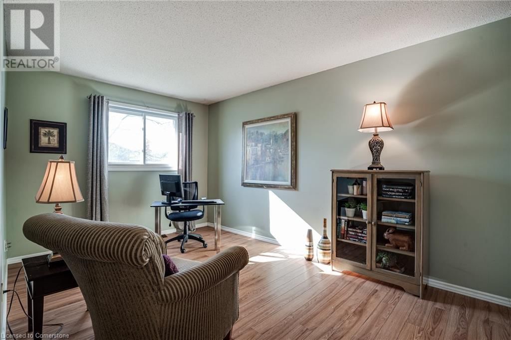 2301 CAVENDISH Drive Unit# 106 Image 27