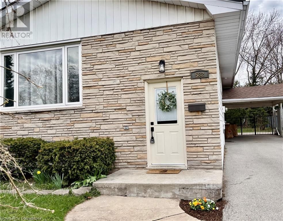 582 CHAMBERLAIN ROAD Image 1