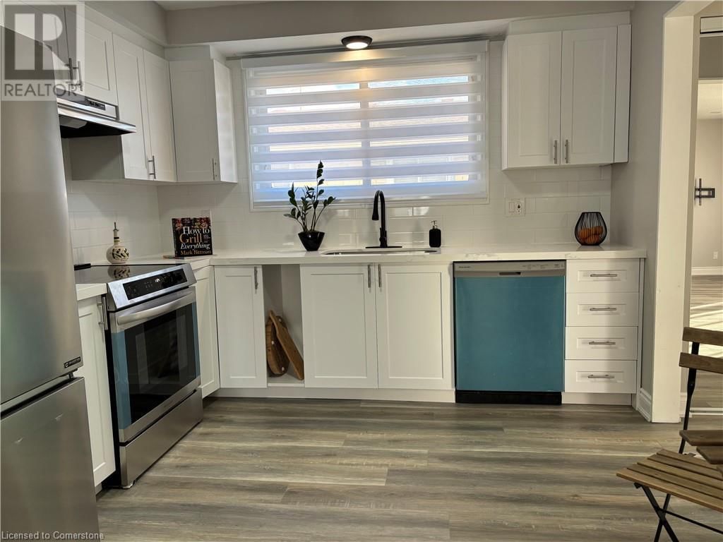 582 CHAMBERLAIN ROAD Image 13
