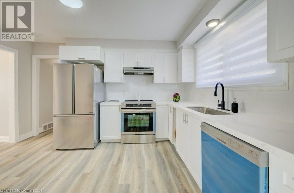 582 CHAMBERLAIN ROAD Image 16