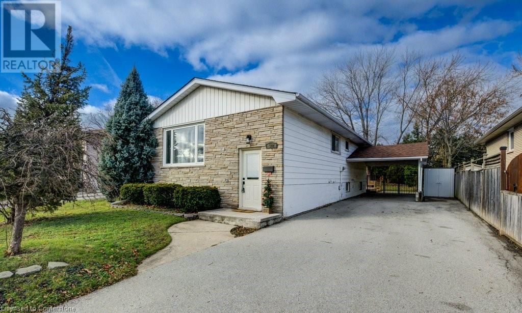 582 CHAMBERLAIN ROAD Image 2