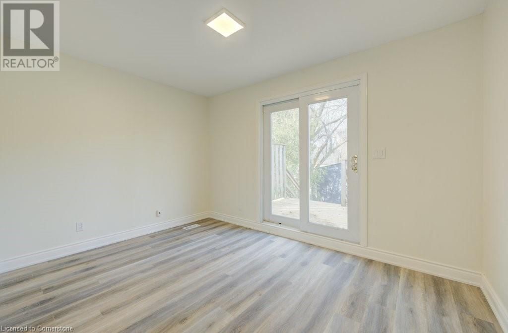 582 CHAMBERLAIN ROAD Image 21
