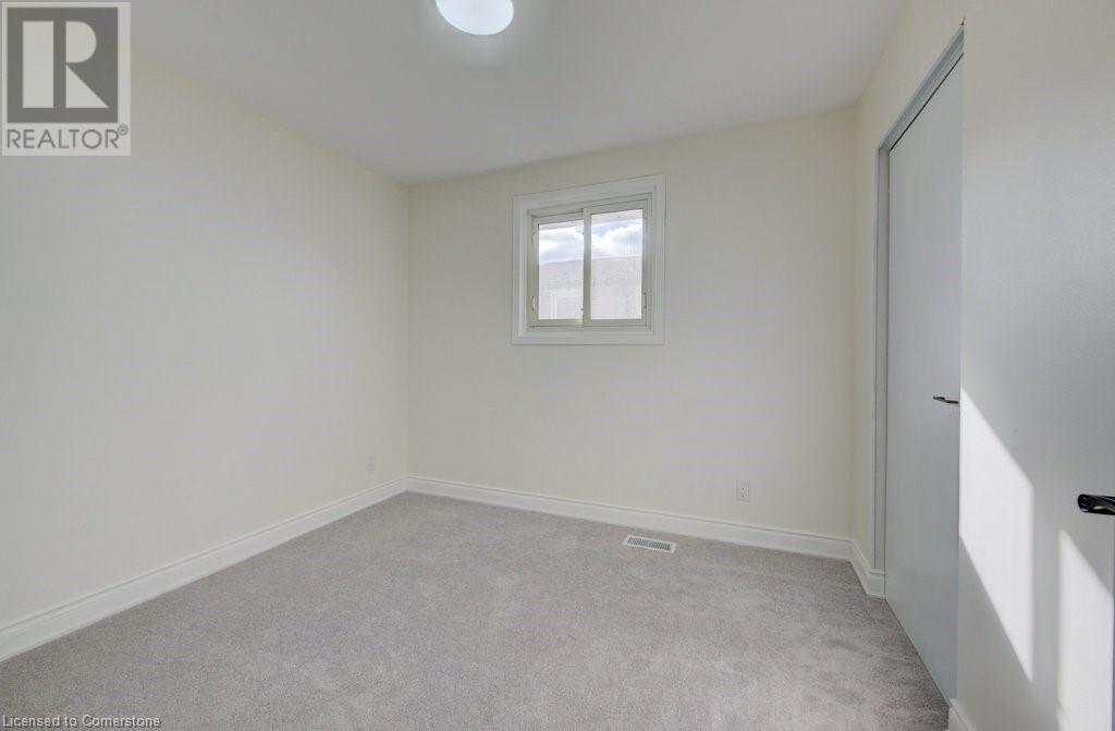 582 CHAMBERLAIN ROAD Image 23