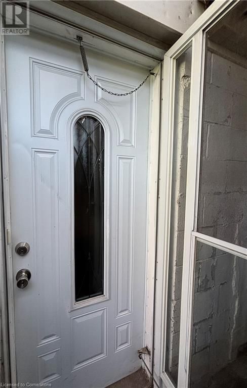 582 CHAMBERLAIN ROAD Image 27