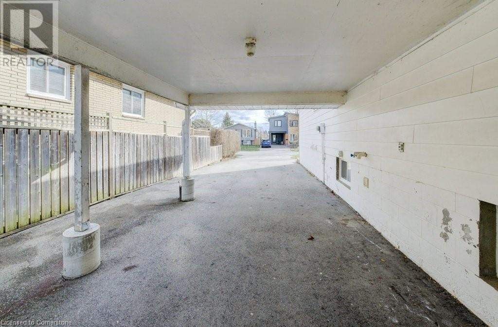 582 CHAMBERLAIN ROAD Image 3