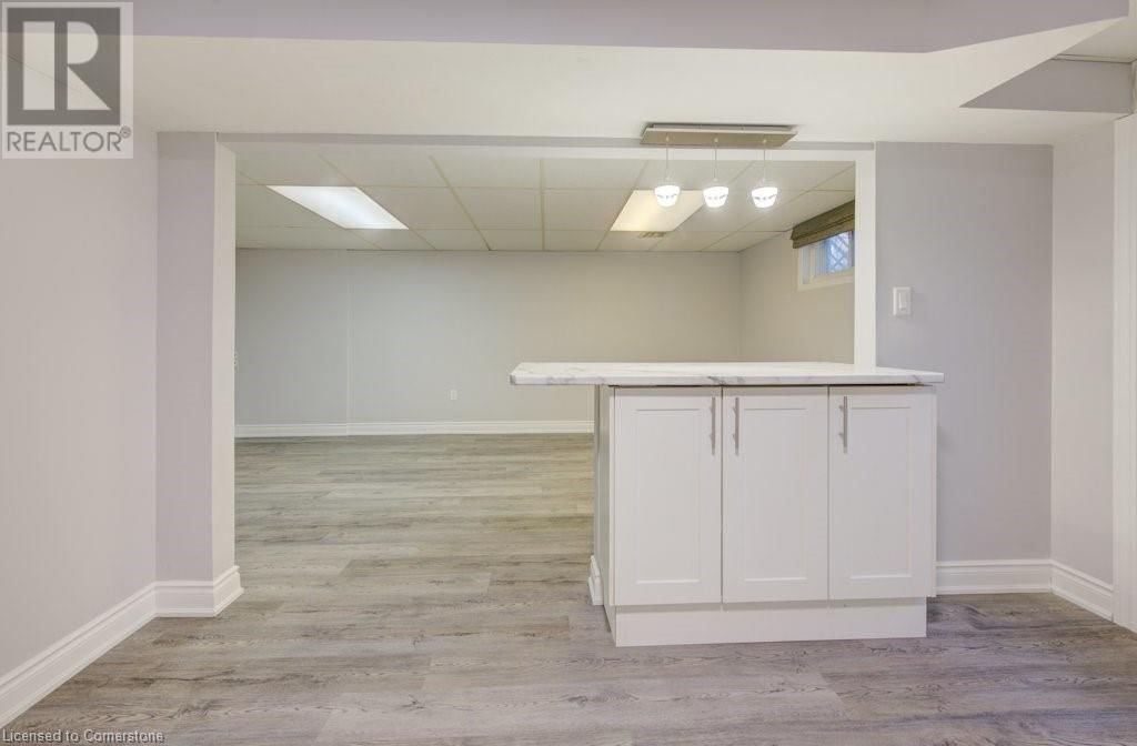 582 CHAMBERLAIN ROAD Image 31