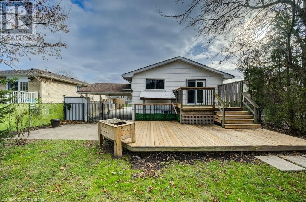 582 CHAMBERLAIN ROAD Image 46