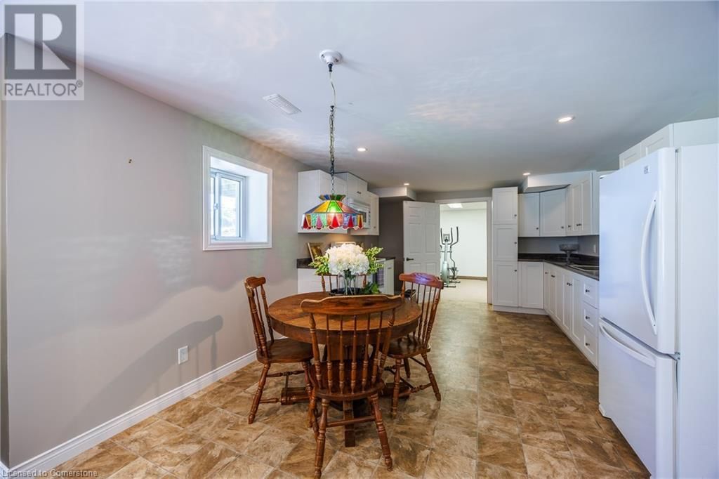 648 FRONT ROAD Image 21