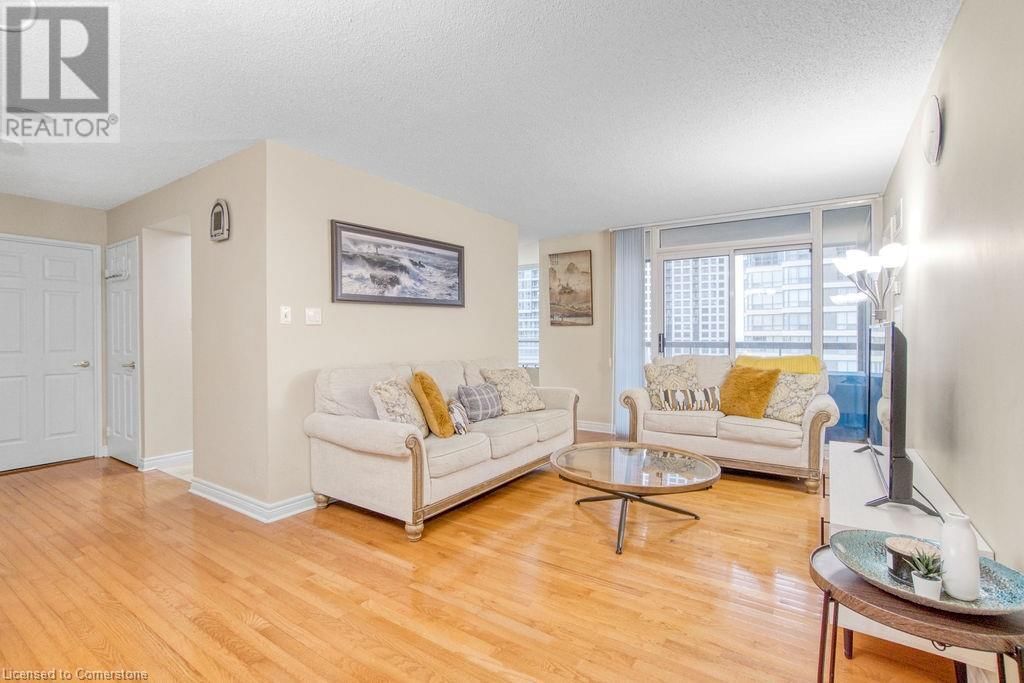 156 ENFIELD Place Unit# 2107 Image 1