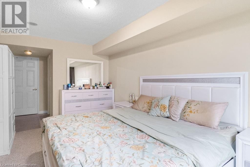 156 ENFIELD Place Unit# 2107 Image 14