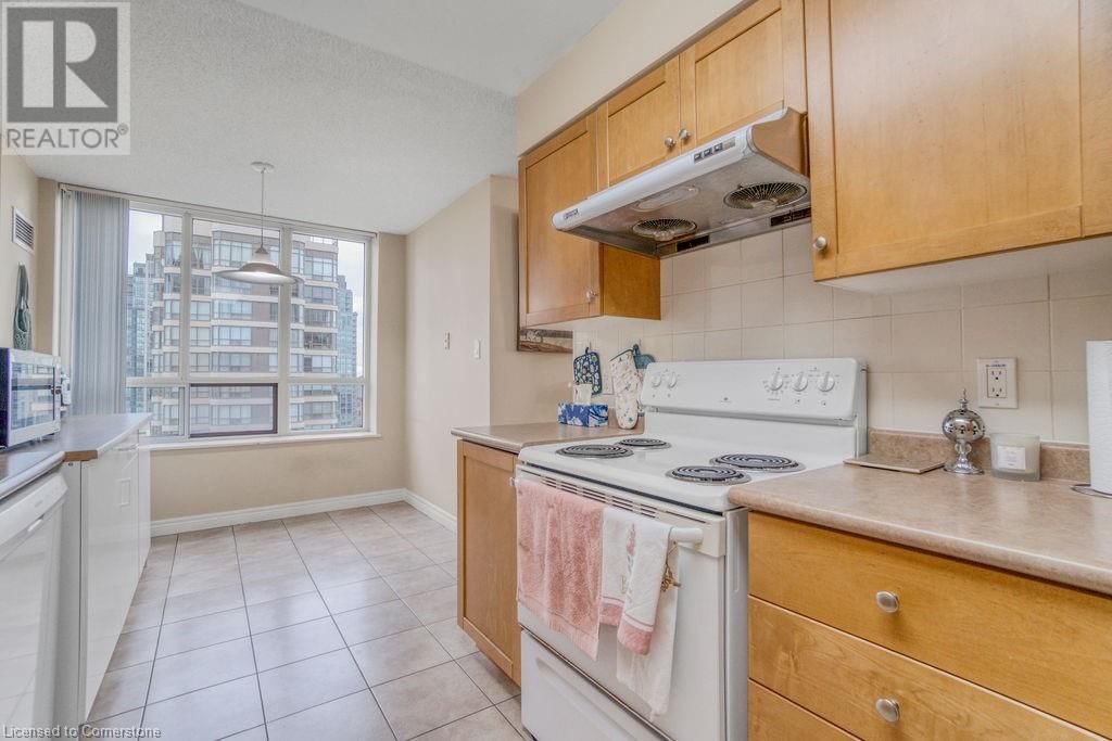 156 ENFIELD Place Unit# 2107 Image 8