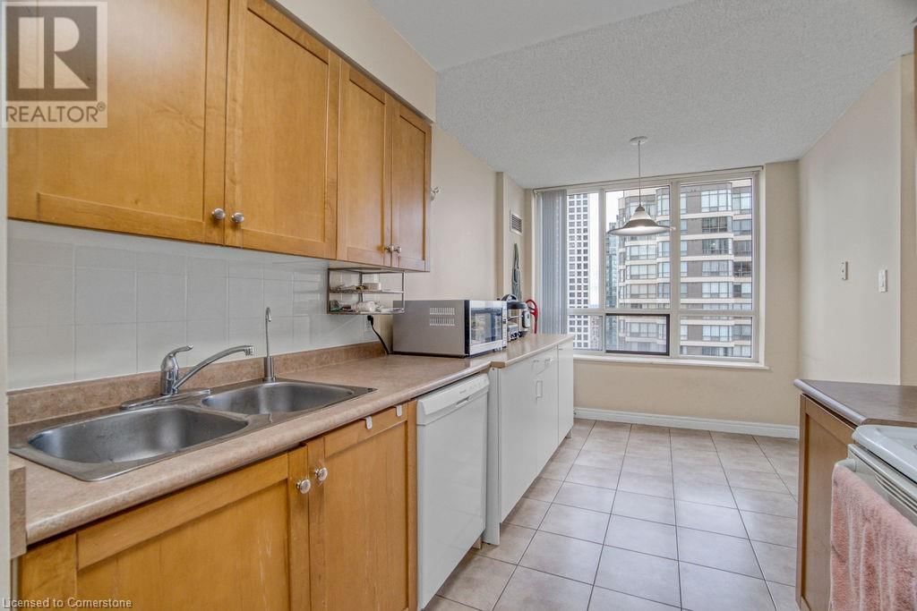 156 ENFIELD Place Unit# 2107 Image 9